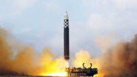 Korea Utara mengungkapkan rudal yang digunakan dalam uji coba ICBM